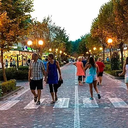 Ξενοδοχείο Lovely In A Gorgeous 4*